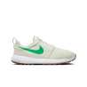 Chaussures Nike Roshe G Next Nature, Green, White