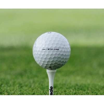 Balles Taylormade TP5 2024 White sur Tee
