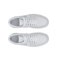 Chaussures Nike Air Jordan 1 Low G White Gum