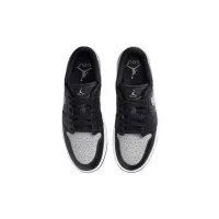 Chaussures Femmes Nike Air Jordan 1 Low G Black Medium Grey Sail