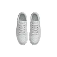 Chaussures Femmes Nike Air Jordan 1 Low G White Platinium