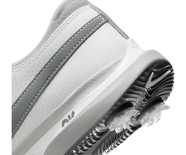 Chaussures Nike Air Zoom Victory Tour 3