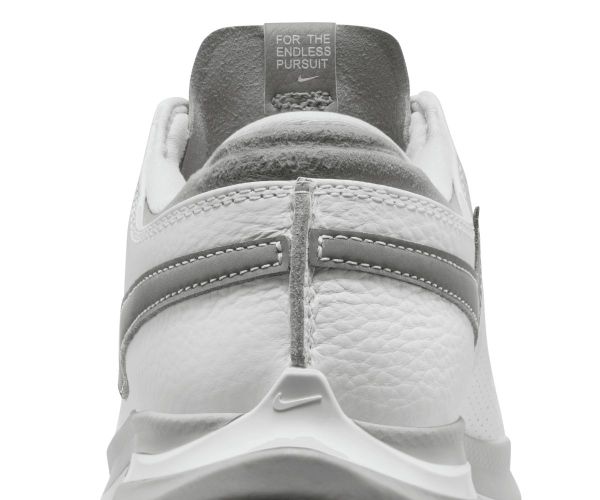 Chaussures Nike Air Zoom Victory Tour 3