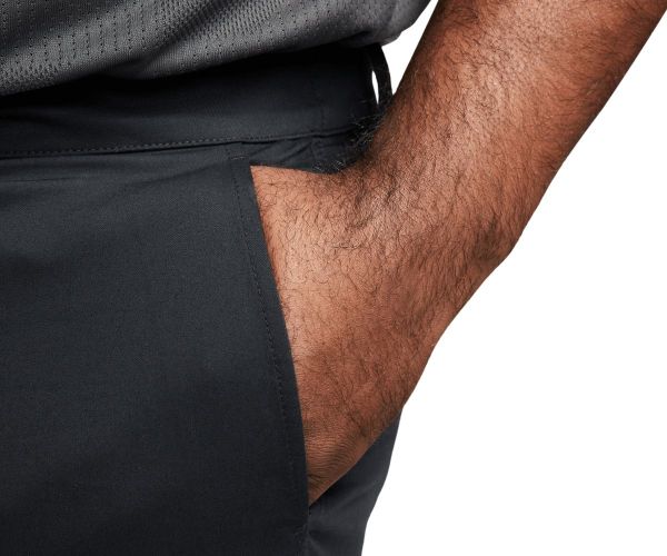 Pantalon Nike Dri-Fit UV Chino Slim: Style Tendance et Confort