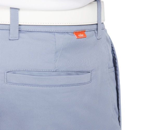 Pantalon Nike Dri-Fit UV Chino Slim: Style Tendance et Confort